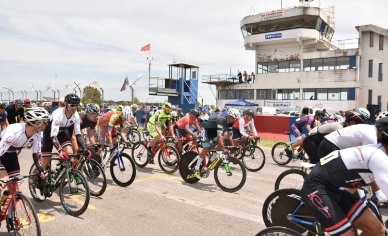 Olavarr�a recibe el Campeonato Argentino de Ruta M�ster y �lite